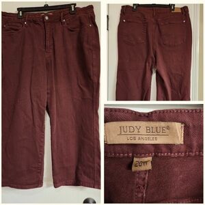 Like new condition. Judy Blue tummy control wide leg crop jeans